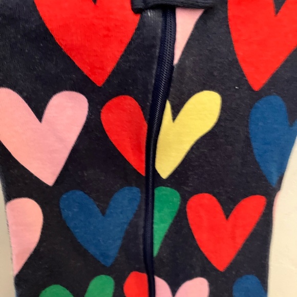 Hanna Andersson Heart Print Footless onesie 0-3 mo - Picture 2 of 6